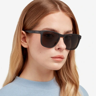 HAWKERS Zhanna Black Dark Polarized