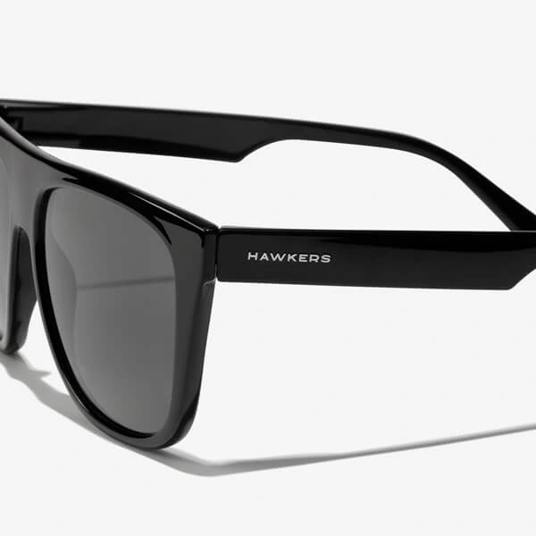 HAWKERS Black Runway Polarized