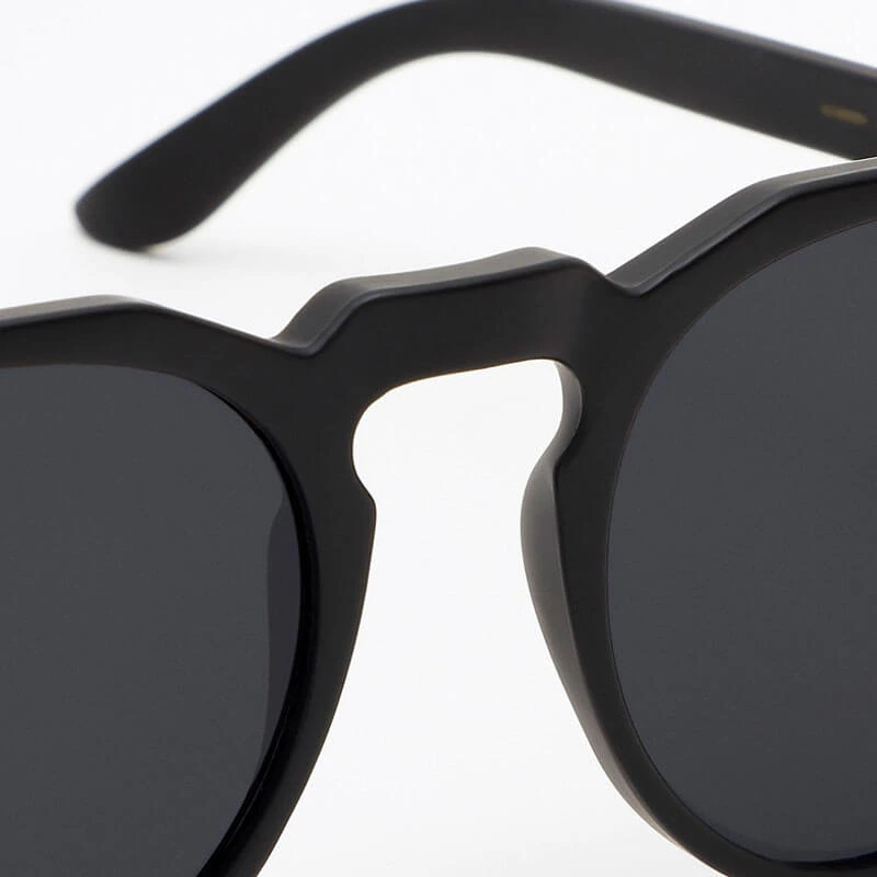 HAWKERS Carbon Black - Dark Warwick 