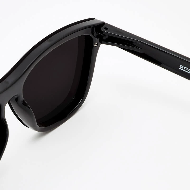 HAWKERS Dark One Venm Hybrid 